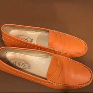 Tod's Orange Womens Driving Shoes - SZ 39 1/2